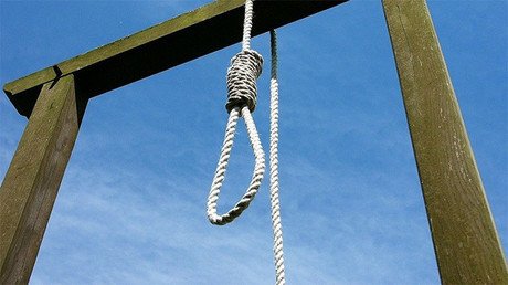 Bolivia: Una multitud enfurecida lincha y ahorca al presunto violador de una niña (FUERTE VIDEO)