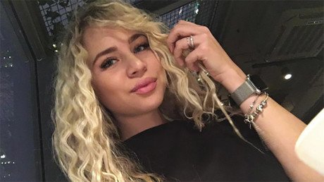 Video: Roban a una estrella rusa de Instagram mientras retransmitía en vivo por Periscope