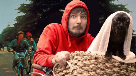 'Gatowood': Recrean con ayuda de dos felinos imágenes icónicas del cine en Instagram (fotos)