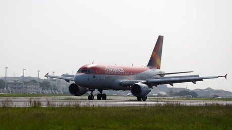 Un avión de la compañía aérea Avianca realiza un aterrizaje de emergencia en la capital de Brasil