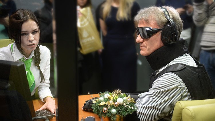 El director del mayor banco ruso se disfraza de inválido y pide un crédito. ¿Por qué lo hizo?