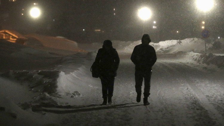 Suecia acusa a cinco adolescentes refugiados de violar a un chico durante una hora