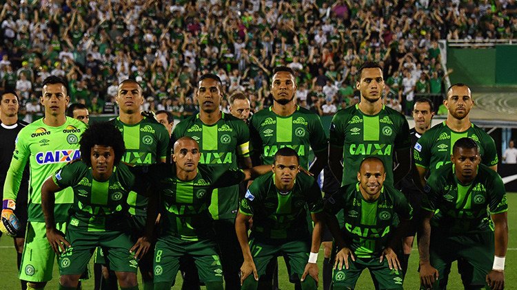 Ronaldinho y Riquelme no entran en los planes de resurrección del Chapecoense