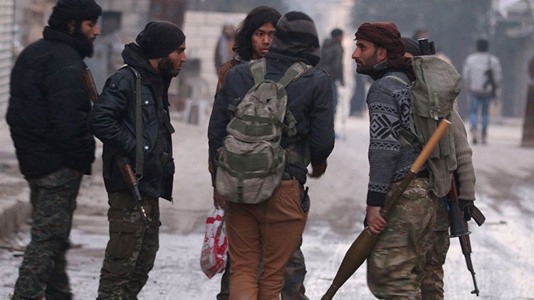 Moscú: Los terroristas podrían recibir armas tras el fin de las restricciones de EE.UU. en Siria