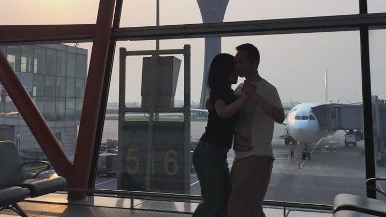 ¿Atrapado en el aeropuerto? ¡Pues a bailar tango!