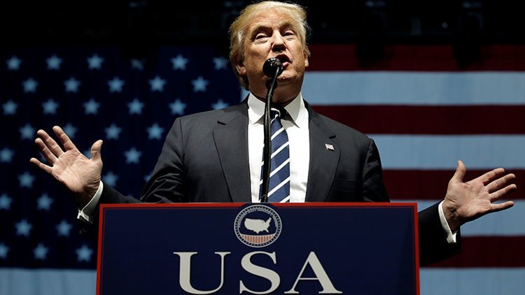 "Dijeron que Hussein tenía armas de destrucción masiva": Trump critica a la CIA por acusar a Rusia