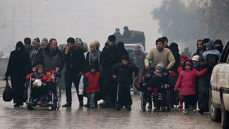 Casi 6.000 civiles abandonan Alepo en las últimas 24 horas