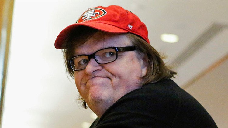 Michael Moore: "La negligencia de Trump va a causar la muerte de muchos inocentes"