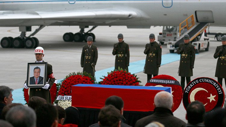 Directiva de Al Jazeera: Asesinato de Kárlov es "una reacción humana a barbarie de Rusia en Siria"