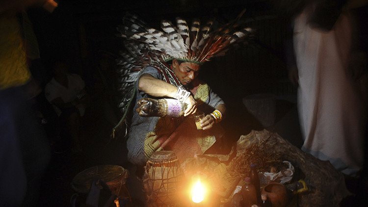 Ayahuasca, la "droga dura" de Suramérica que moviliza a millones de turistas