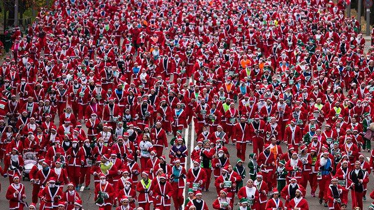 Un director de orquesta hace llorar a los niños: "Papa Noel no existe"