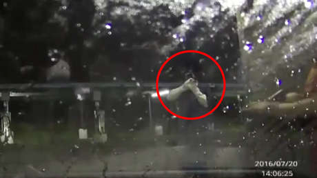 'Les mojó la pólvora' y escaparon: Frustra un asalto a 'manguerazo' limpio