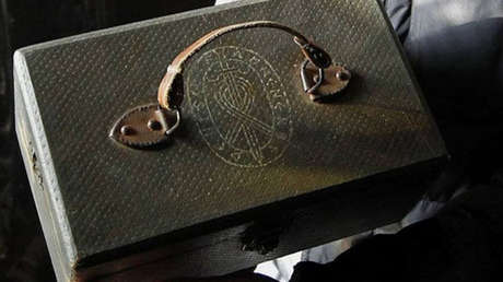 ¿A quién pertenece un cajón nazi encontrado en Rusia con cráneos de seres desconocidos? (VIDEO)