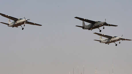 Del campo de refugiados a los mandos de un avión militar: historia de una afgana de 26 años