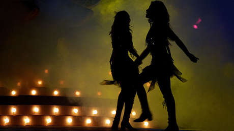 "Agárrala por atrás": Indignación por un video de bailarinas haciendo 'twerking' con niños peruanos