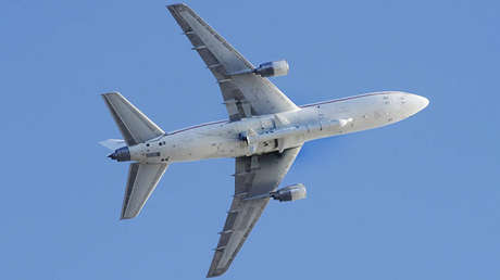 La NASA lanza un cohete Pegasus con 8 satélites desde un avión sobre el océano Atlántico