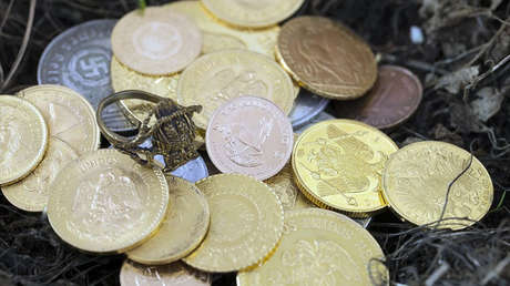 Halló 3 toneladas de oro y no puede salir de prisión hasta que no 'recuerde' donde están