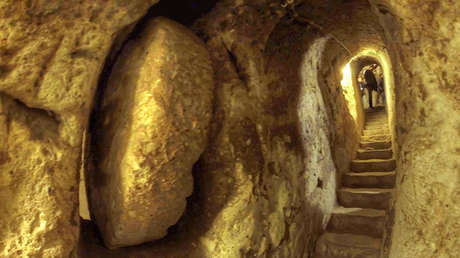 La extraordinaria ciudad subterránea que alojó a 20.000 personas en la Edad Media