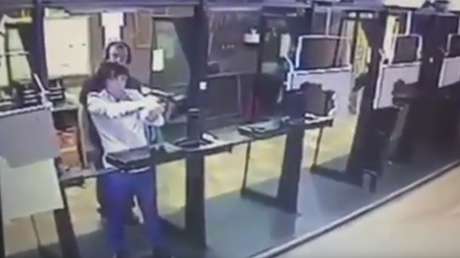 Intenta suicidarse en un campo de tiro pero hiere de gravedad al instructor