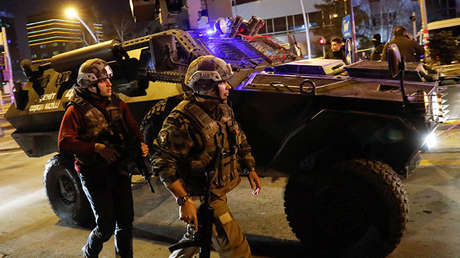 Detienen a un hombre armado que intentó entrar en la Embajada de EE.UU. en Ankara (VIDEO, FOTO)