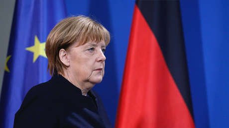Merkel califica de "atentado" el ataque en el mercado navideño de Berlín