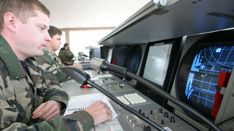 Ministerio de Defensa: El Tu-154 desapareció de los radares dos minutos después de despegar