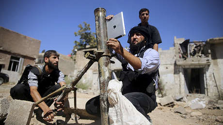 "La ayuda militar de EE.UU. a los rebeldes sirios es un paso hostil que amenaza a los aviones rusos"