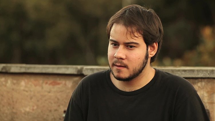 Citan al rapero Pablo Hasél por denunciar el "saqueo y derroche" de la monarquía española