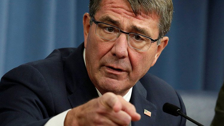 "El 'establishment' estadounidense demoniza a Rusia para perjudicar a Trump"