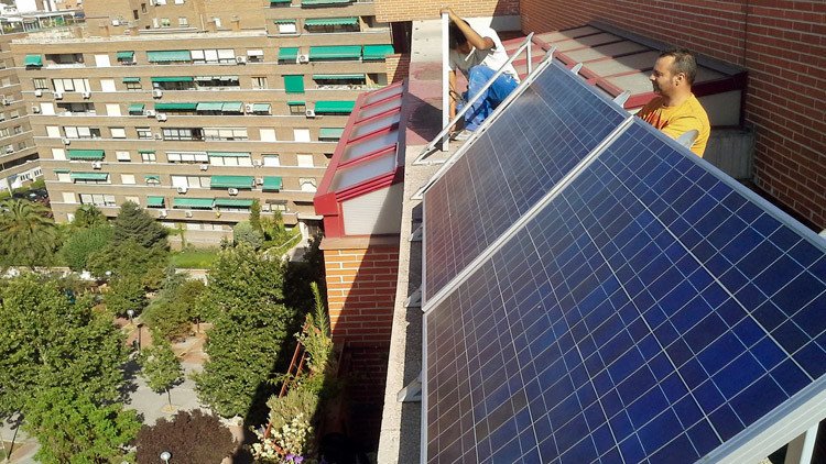 El Gobierno de España empezará a cobrar el 'impuesto al sol'