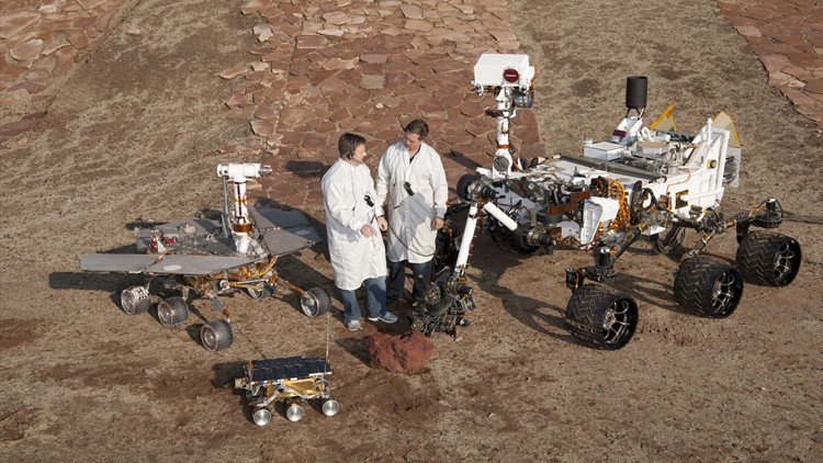 FOTOS: Un satélite del Marte, visto desde el planeta rojo