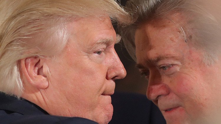 ¿Por qué los estadounidenses llaman a "detener al presidente Bannon"?