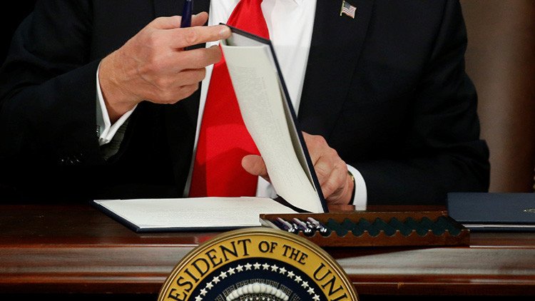 Ford, Airbnb y Silicon Valley se rebelan contra el decreto migratorio de Trump