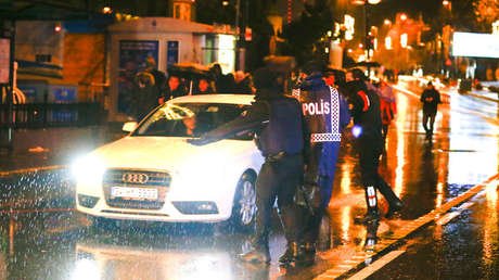 Primeras imágenes del atentado contra el club nocturno de Estambul (VIDEOS)