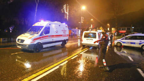 Un estadounidense sobrevive al atentado de Estambul gracias a un celular