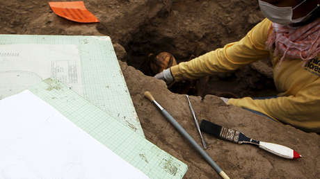 VIDEO: Encuentran en China una espada de 2.300 años tan afilada como el primer día
