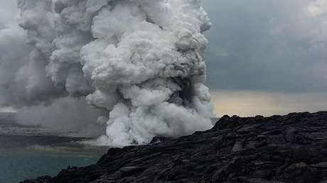 VIDEOS IMPACTANTES: un gran fragmento de Hawái se cae al océano