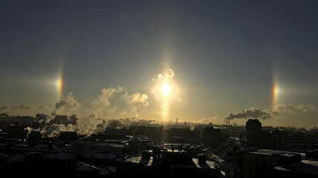 FOTOS: El 'arcoíris invernal' vuelve a adornar el cielo de San Petersburgo