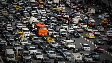 Vivir cerca de carreteras transitadas aumenta el riesgo de padecer demencia