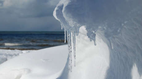 Castillo de hielo: El frío convierte una ciudad rusa en un cuento de hadas (VIDEOS)