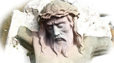 FOTO: Un ateo experimenta un 'shock' al ver la cara de Jesucristo en la puerta de un lavabo en Ikea