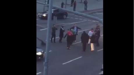 Disparan al aire y cortan el tráfico para celebrar una boda turca en Alemania