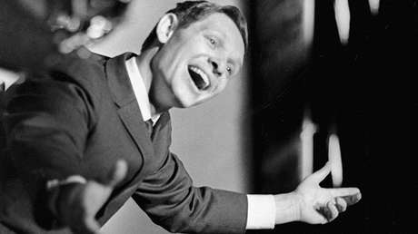 "¡Propaganda rusa!": la canción 'Trololó' interrumpe un programa cómico en EE.UU.