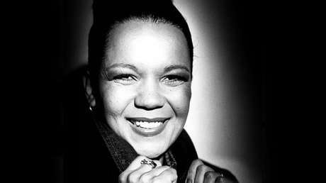 "Fue quemada viva": Arrestan a dos asesinos de la cantante brasileña Loalwa Braz