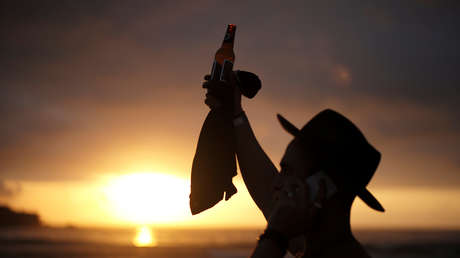 Cerveza + Yoga = Beer Yoga: una curiosa forma de elevar la consciencia (FOTOS)