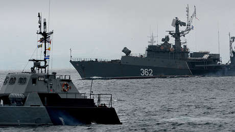 Buques de guerra rusos y japoneses realizan maniobras militares conjuntas en Japón