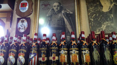 Homenajean al dueño del bar franquista 'Casa Pepe' con una calle