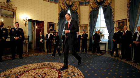 Trump quiere mantener a Comey como director del FBI