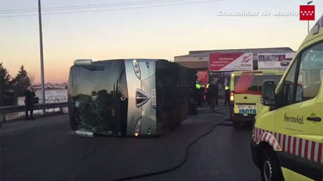 La madre del conductor del autobús que volcó en Madrid: "Tomó cocaína el viernes, como cualquiera"