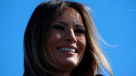 "Entrenada por su marido": Los expertos descifran el lenguaje corporal del matrimonio Trump